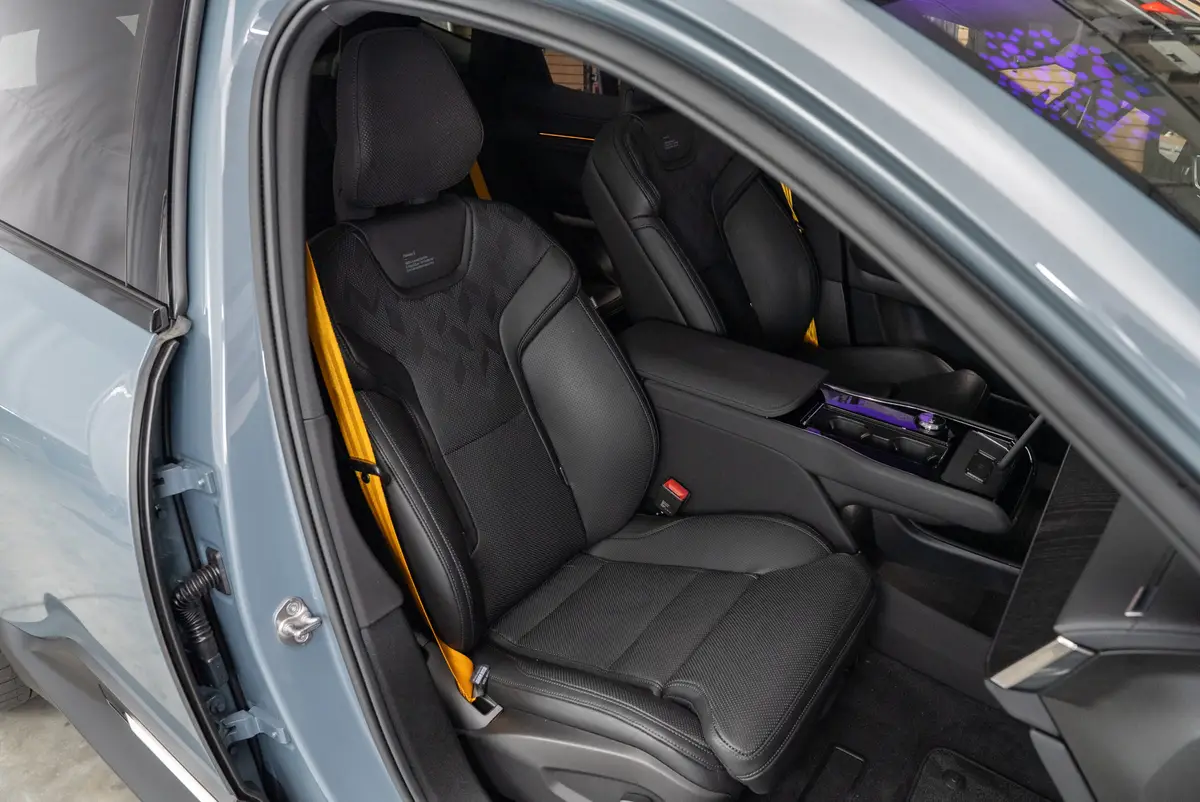 polestar 3 2025 40 interior front seats scaled jpg
