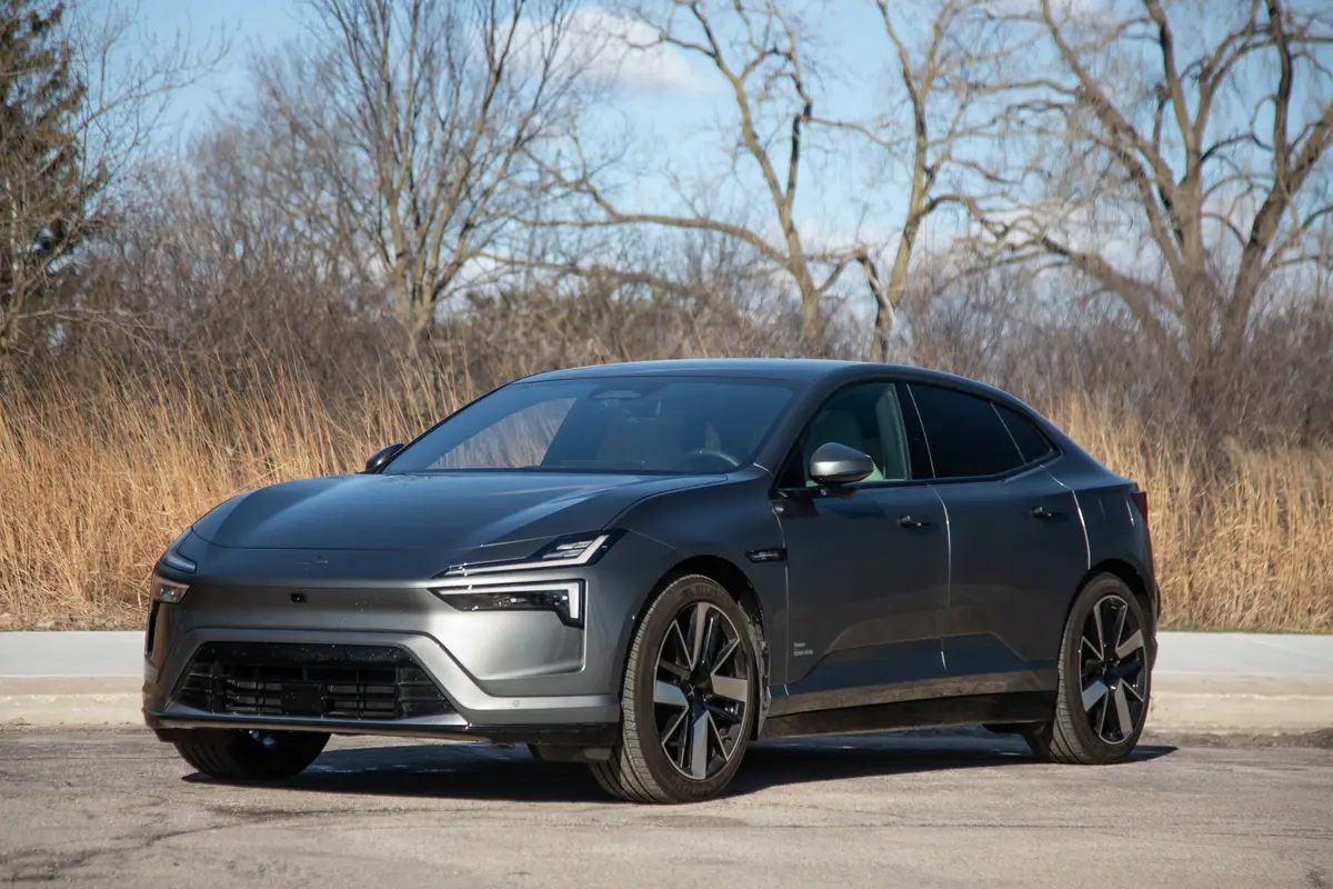 polestar 4 2026 01 exterior front angle scaled jpg
