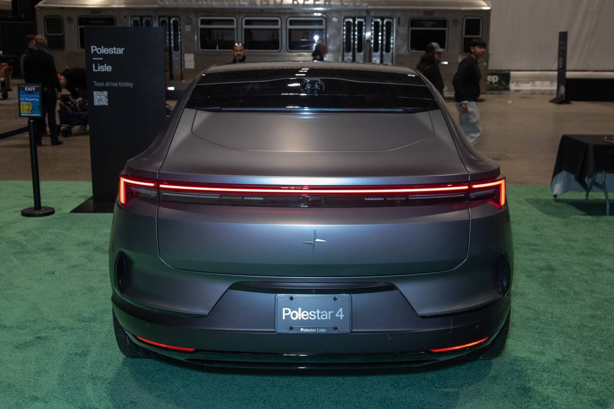 polestar 4 2026 04 exterior rear cas scaled jpg