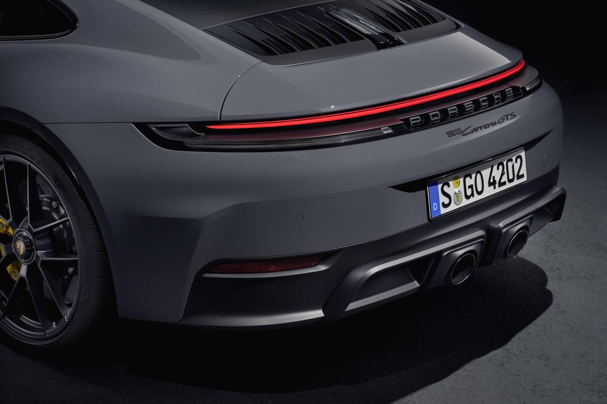 2025 Porsche 911 Specs, Prices, MPG, Reviews & Photos