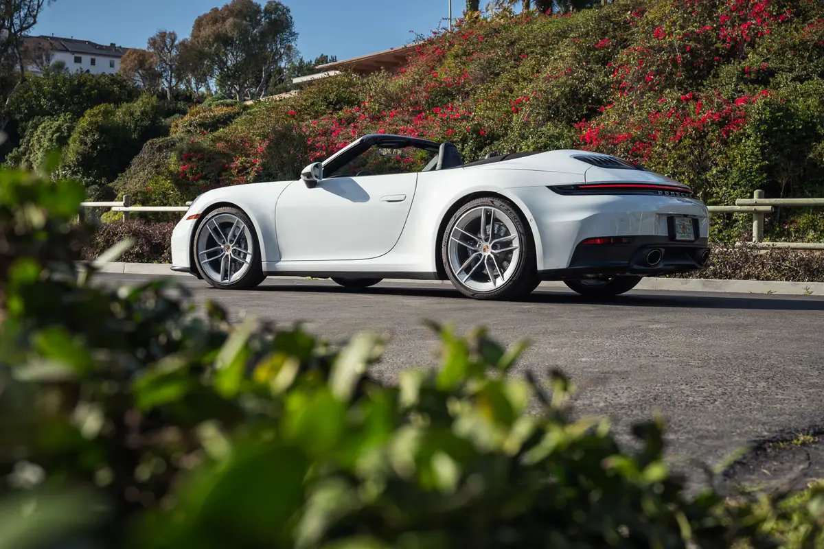 porsche 911 cabriolet 2024 03 exterior profile 1 jpg