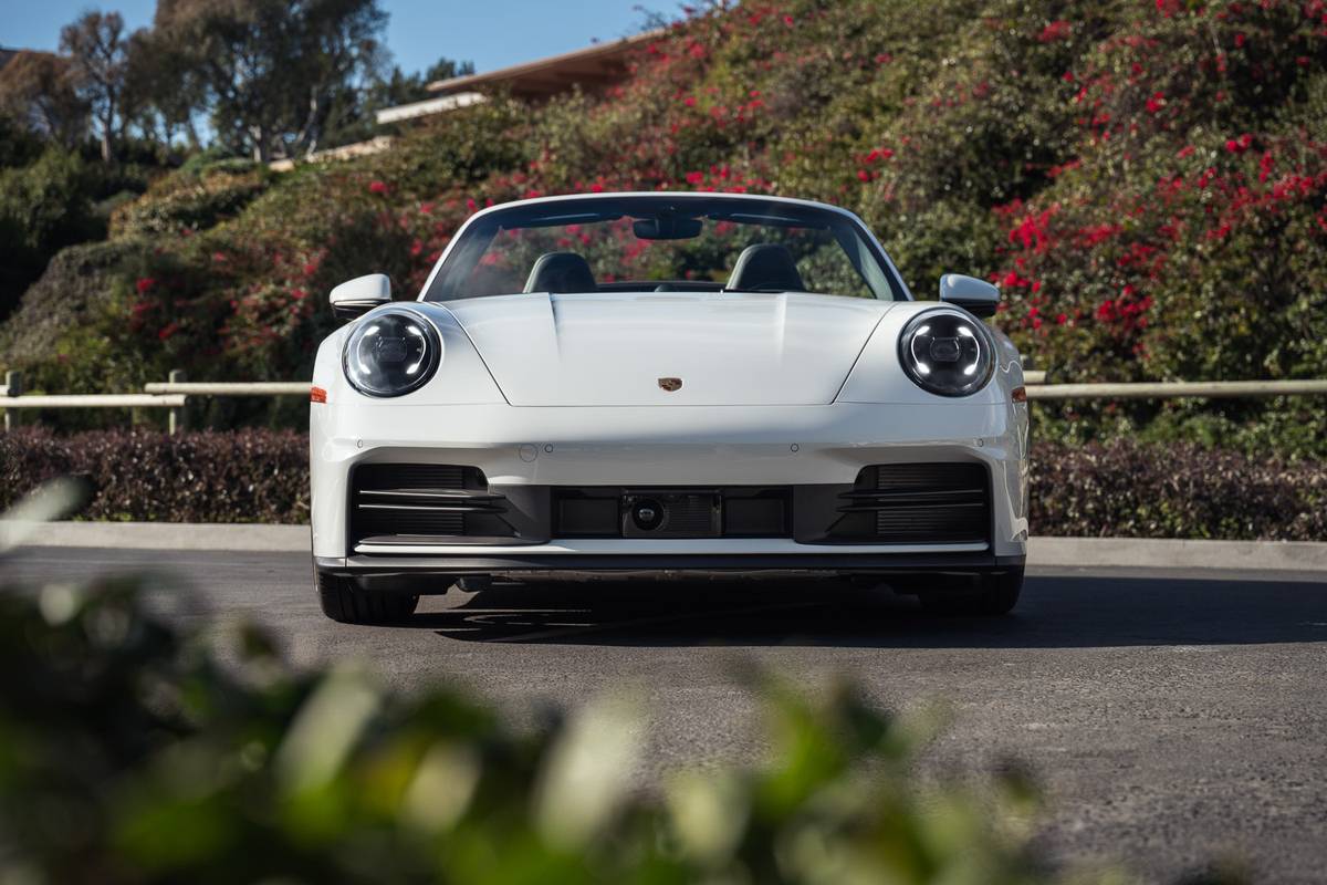 porsche 911 cabriolet 2024 10 exterior front jpg