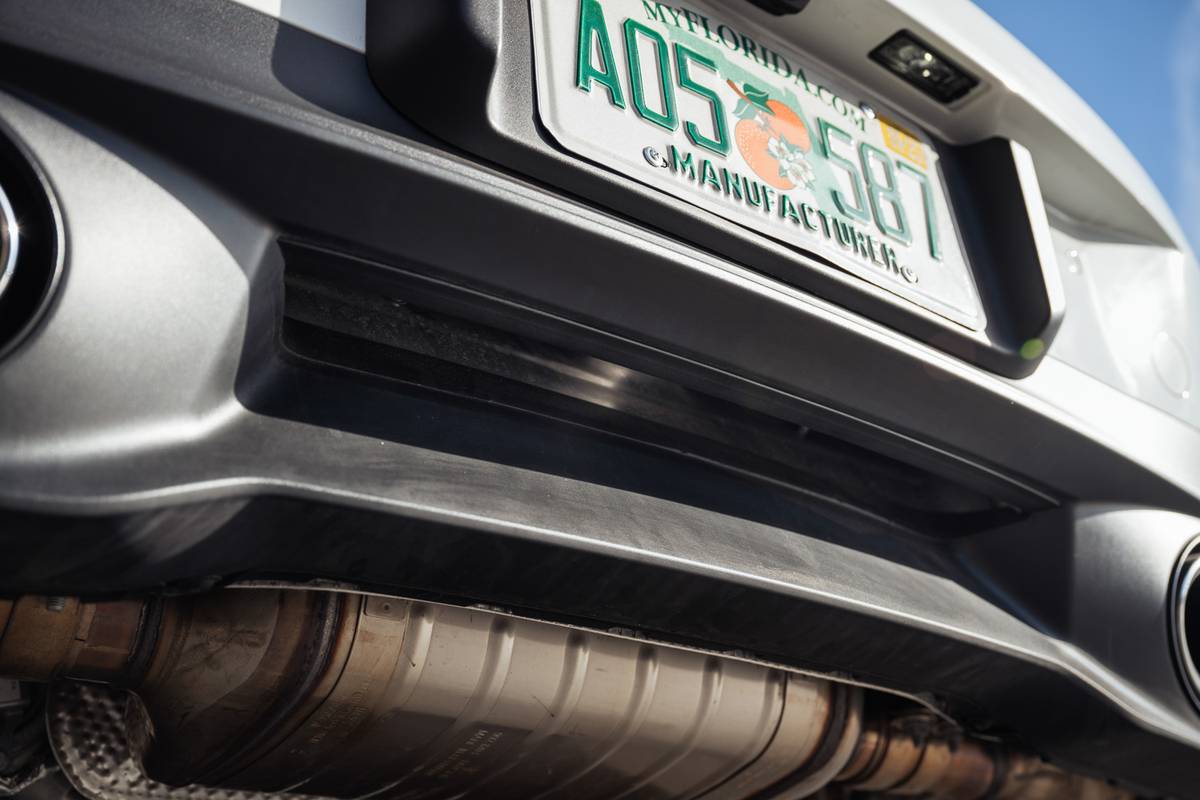 porsche 911 cabriolet 2024 25 exterior rear detail jpg