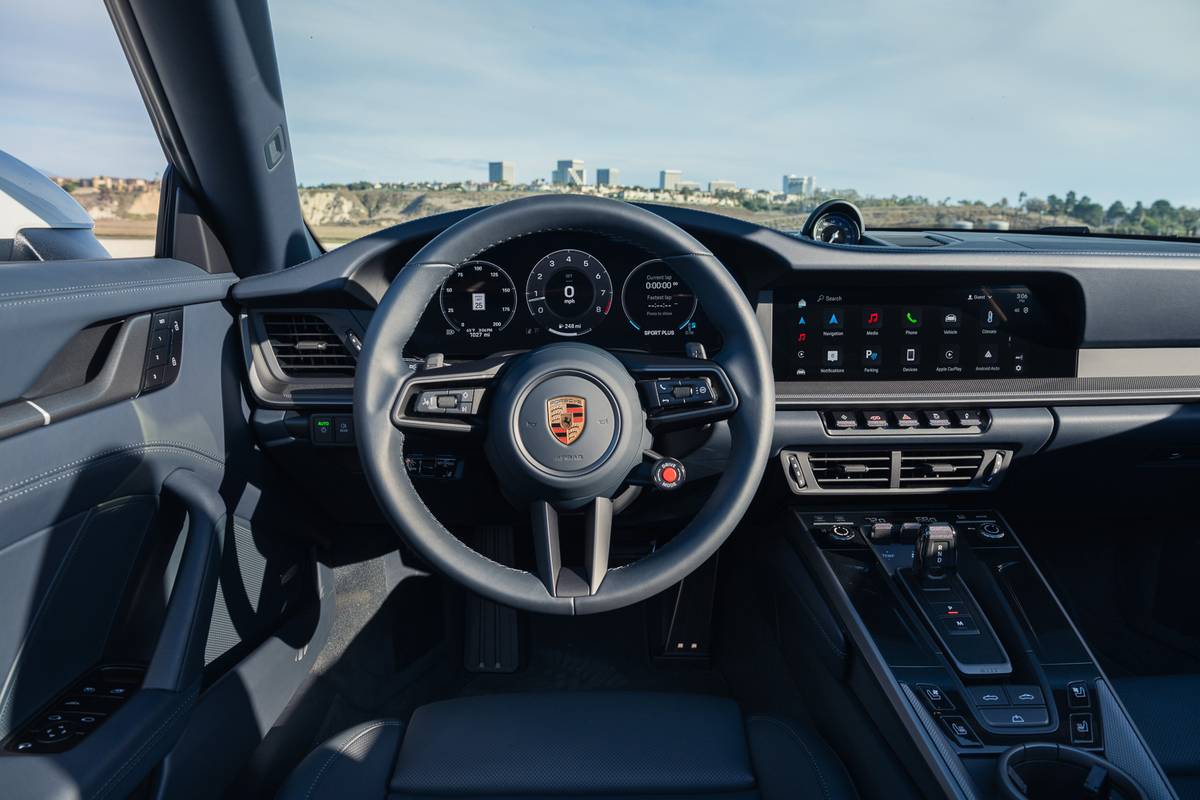 porsche 911 cabriolet 2024 28 interior front row 1 jpg
