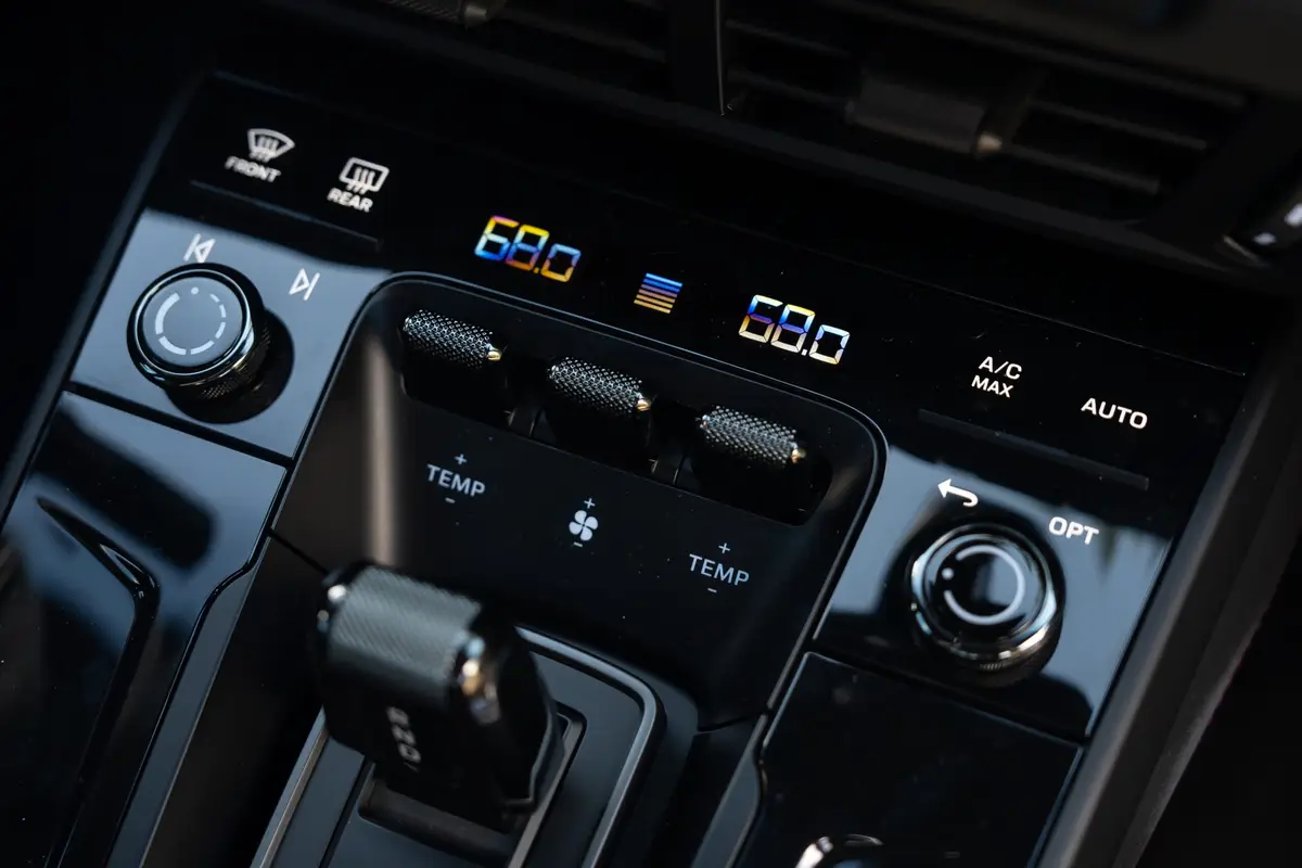 porsche 911 carrera gts 2025 34 interior climate control scaled jpg