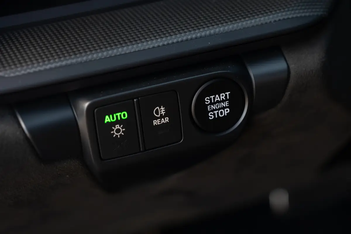 porsche 911 carrera gts 2025 36 interior start stop jpg