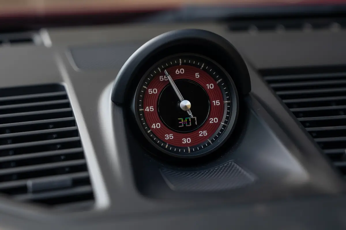 porsche 911 carrera gts 2025 38 interior dashboard guage jpg
