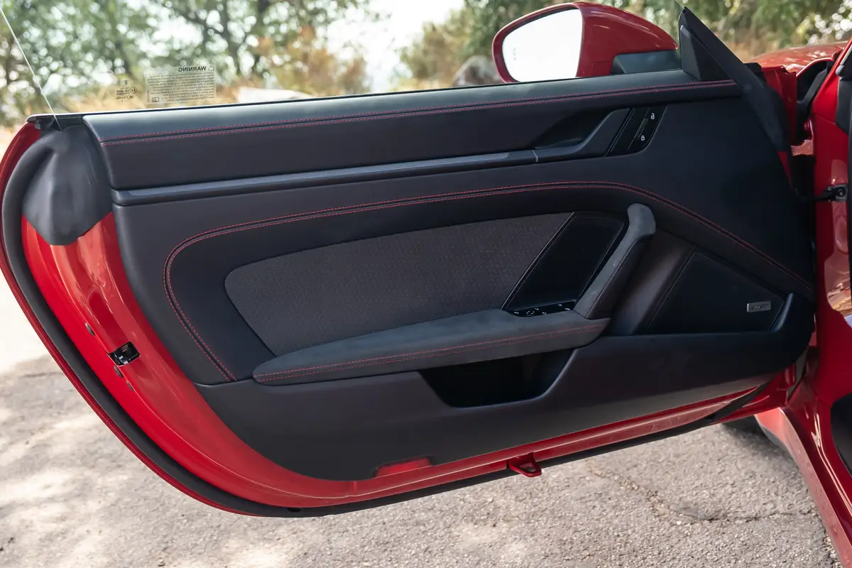 porsche 911 carrera gts 2025 41 interior door jpg