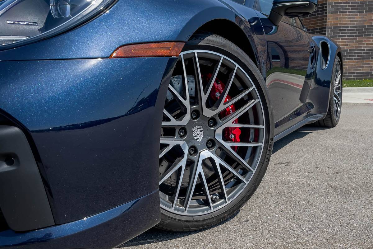 porsche 911 turbo 2021 13 blue exterior front wheel jpg