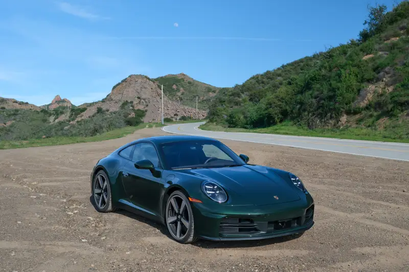 porsche-carrera-4s-2026-01-exterior-front-angle