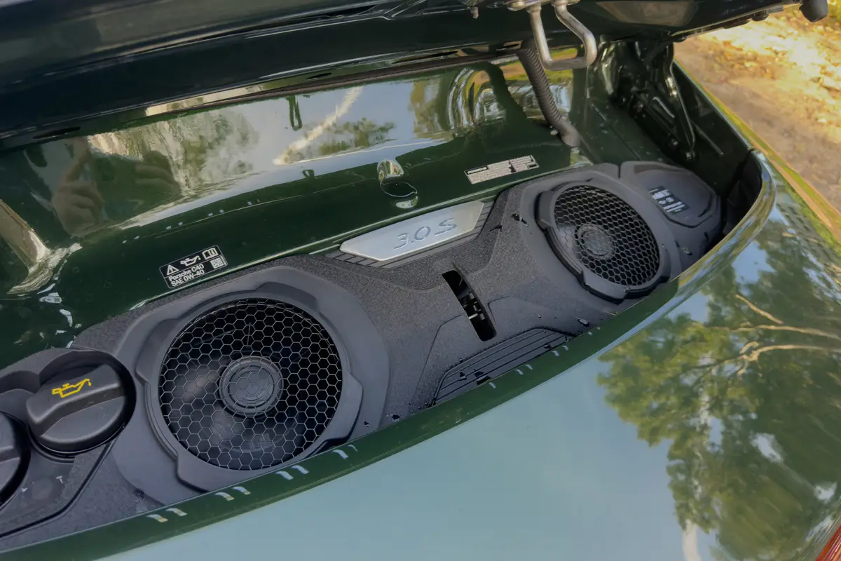 porsche carrera 4s 2026 12 exterior rear detail jpg