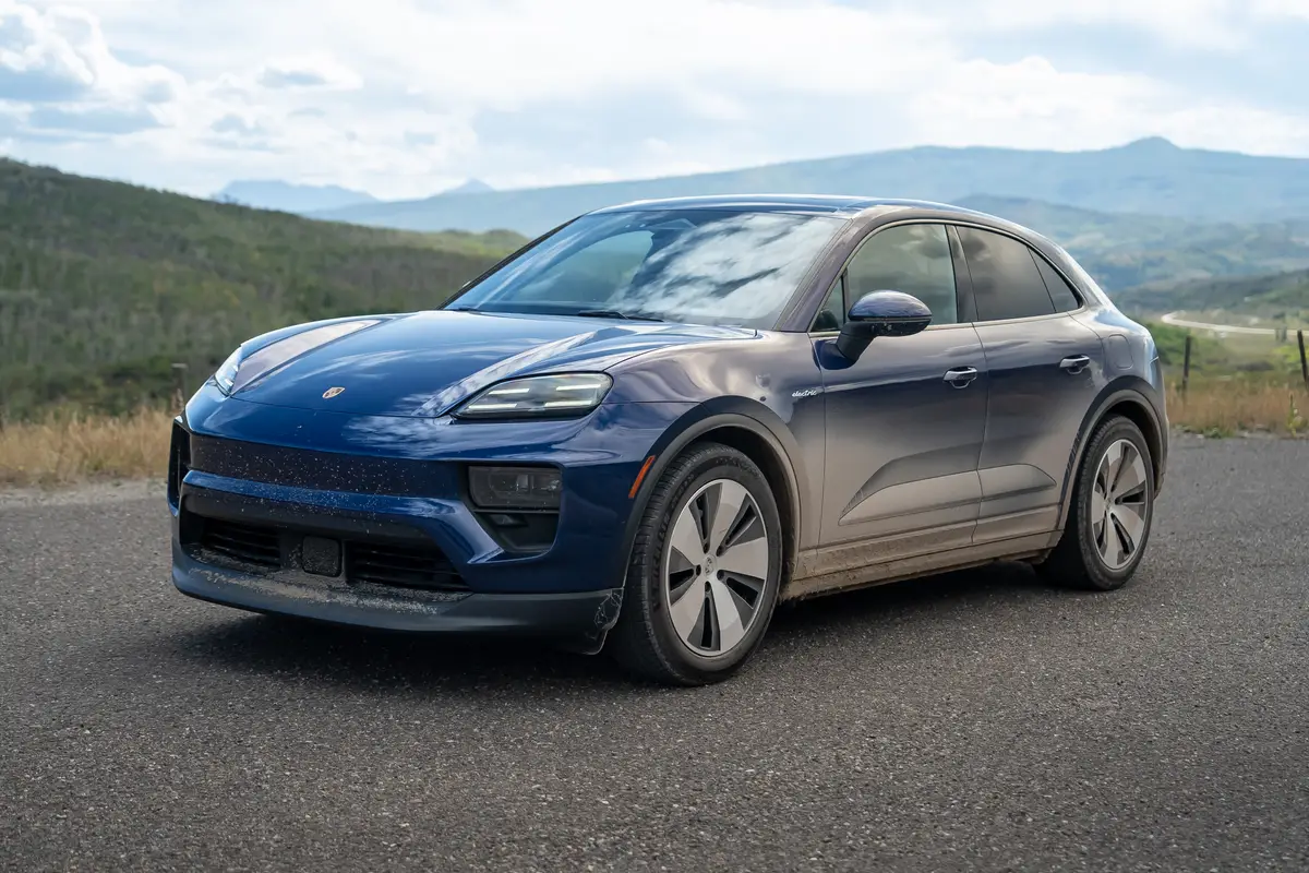 2025 Porsche Macan