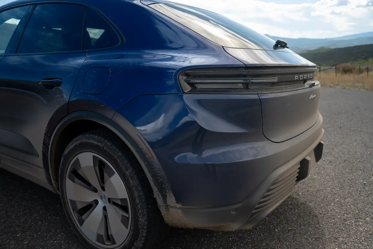 2025 Porsche Macan