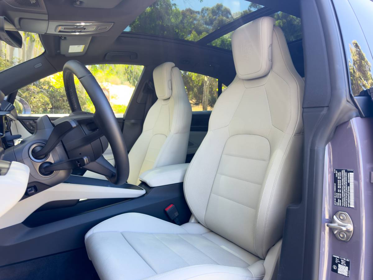porsche macan electric 2026 30 interior front seats jpg