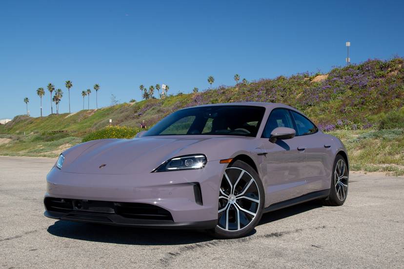 porsche-taycan-4-2025-01-exterior-front-angle