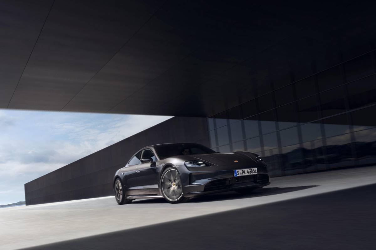porsche taycan black edition 2026 exterior oem 01 jpg