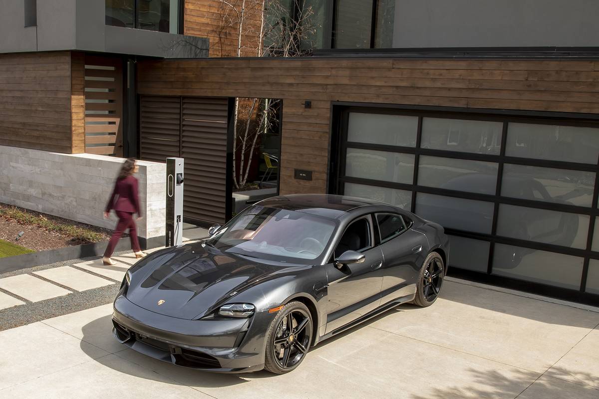 porsche taycan turbo 2021 19 v2 jpg