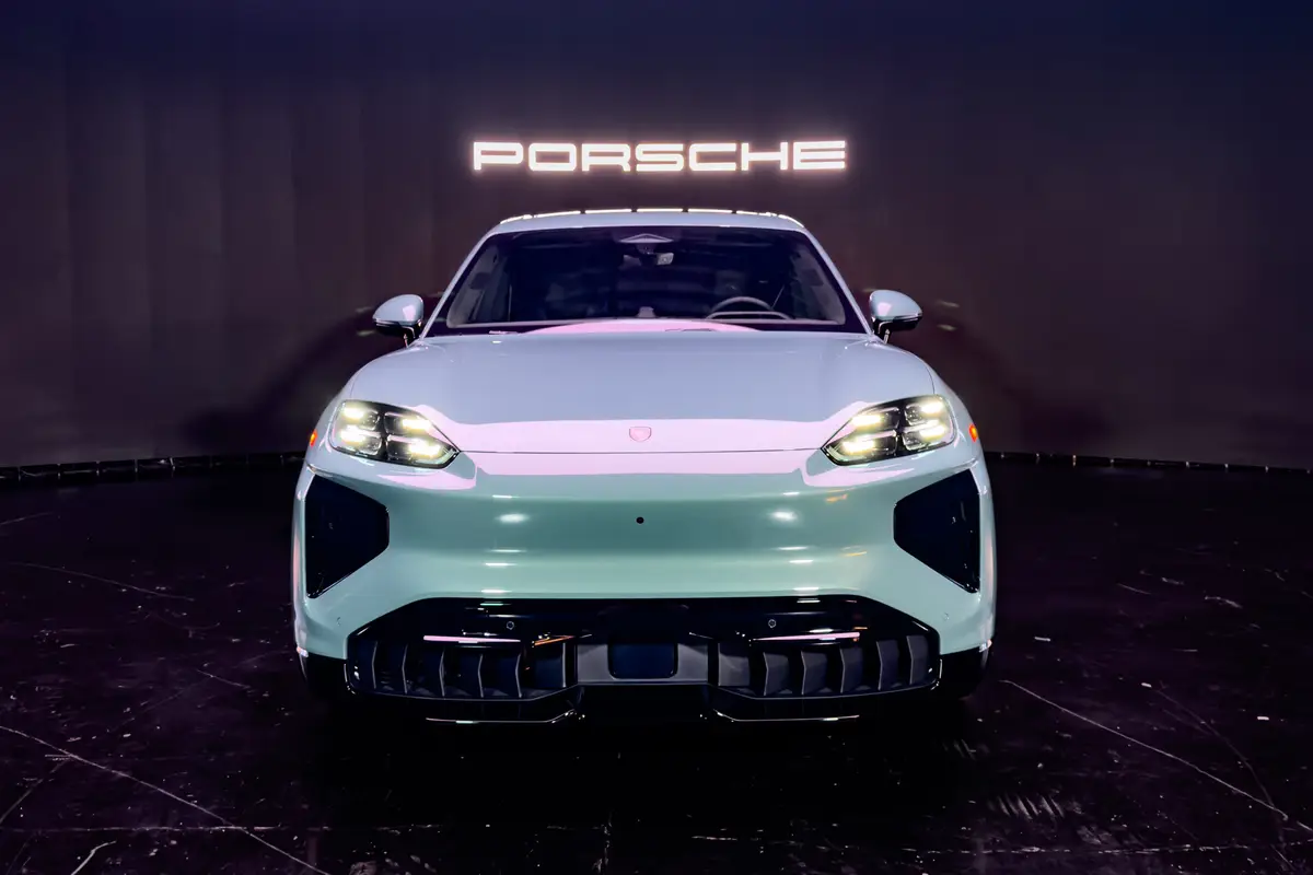 porshe cayenne electric 2026 02 exterior front scaled jpg