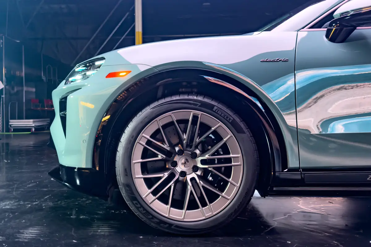 porshe cayenne electric 2026 05 exterior wheel scaled jpg