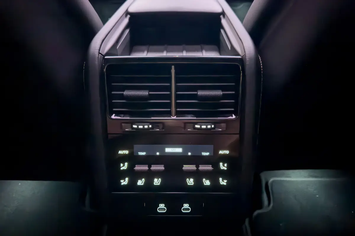 porshe cayenne electric 2026 11 interior backseat climate control 1 jpg