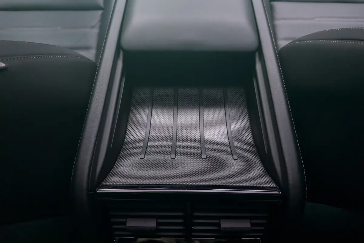 porshe cayenne electric 2026 12 interior center console 1 jpg