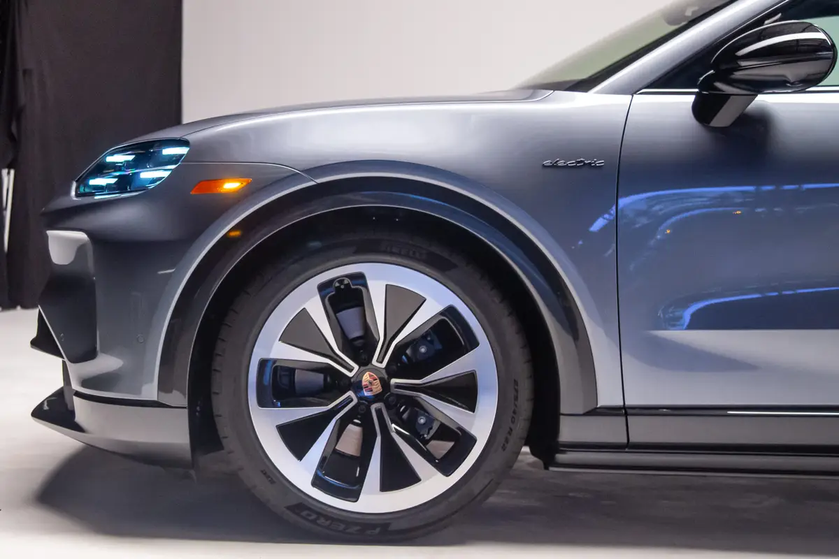 porshe cayenne electric 2026 21 exterior wheel scaled jpg