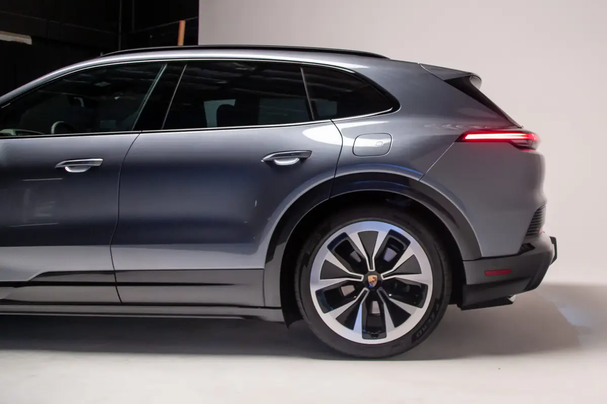 porshe cayenne electric 2026 23 exterior wheel scaled jpg