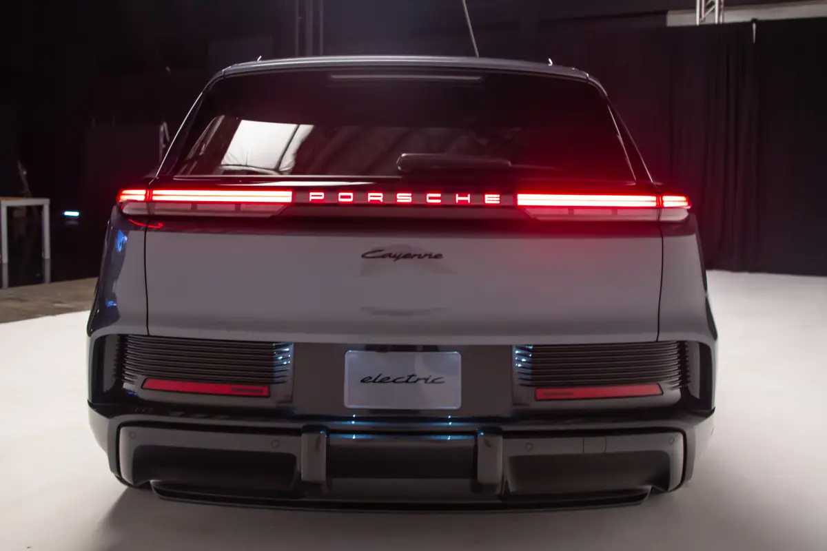 porshe cayenne electric 2026 26 exterior rear scaled jpg