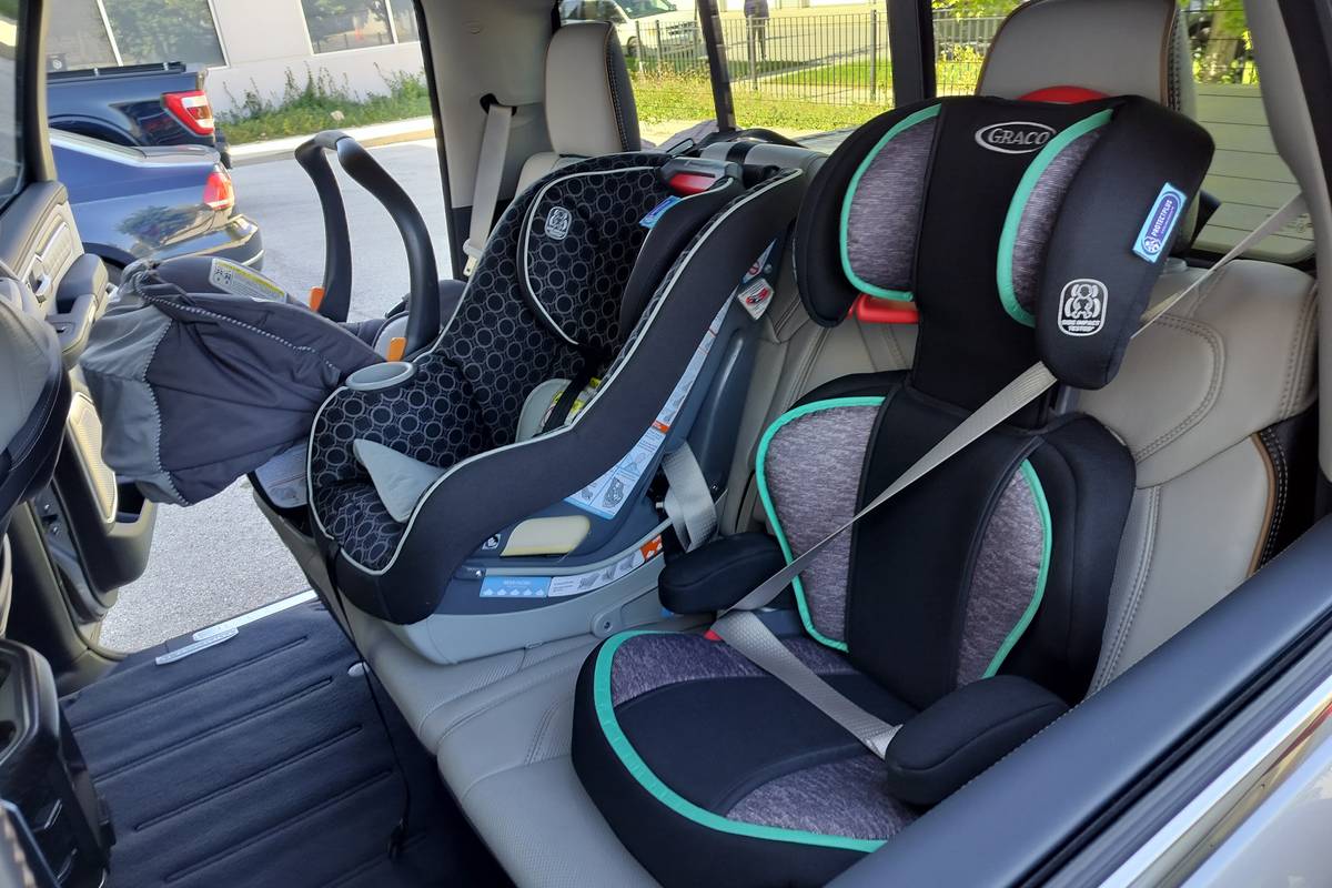 Installing car seat in middle of back seat best sale