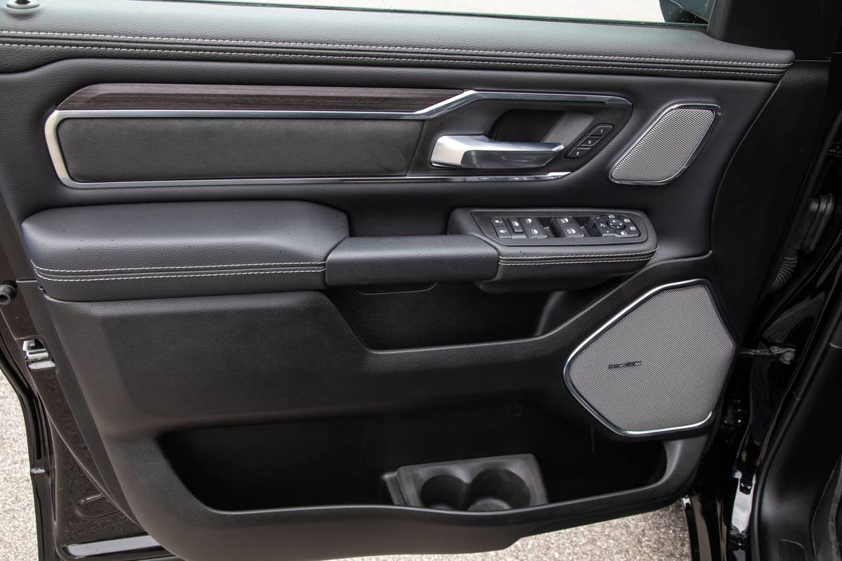 ram 1500 hemi v8 2026 51 interior door scaled jpg