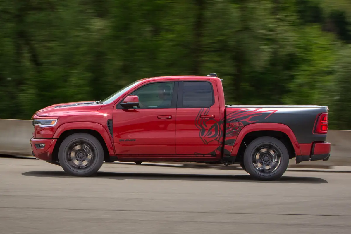 ram 1500 rumble bee 392 2027 exterior oem 14 jpg