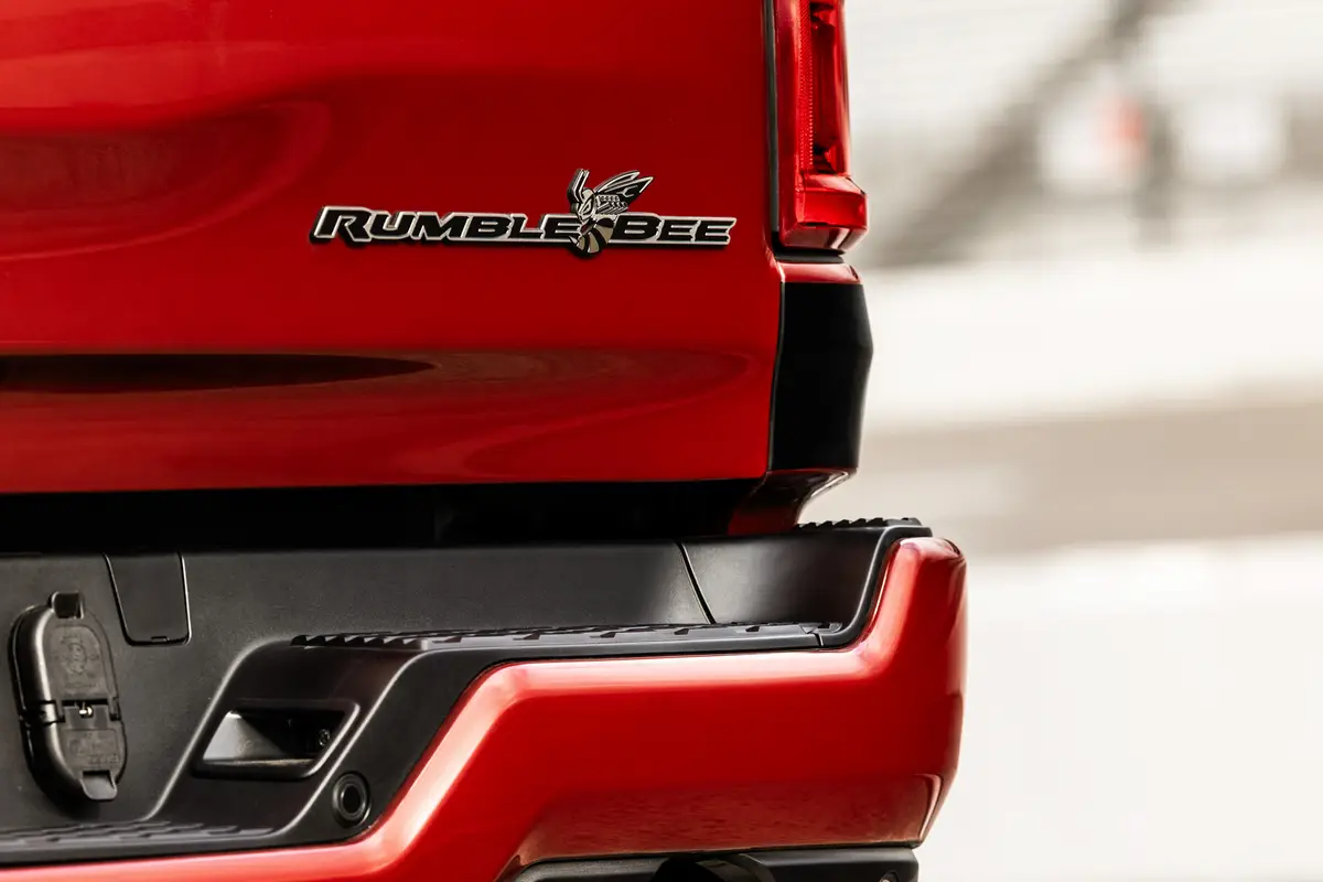 ram 1500 rumble bee 392 2027 exterior oem 20 jpg