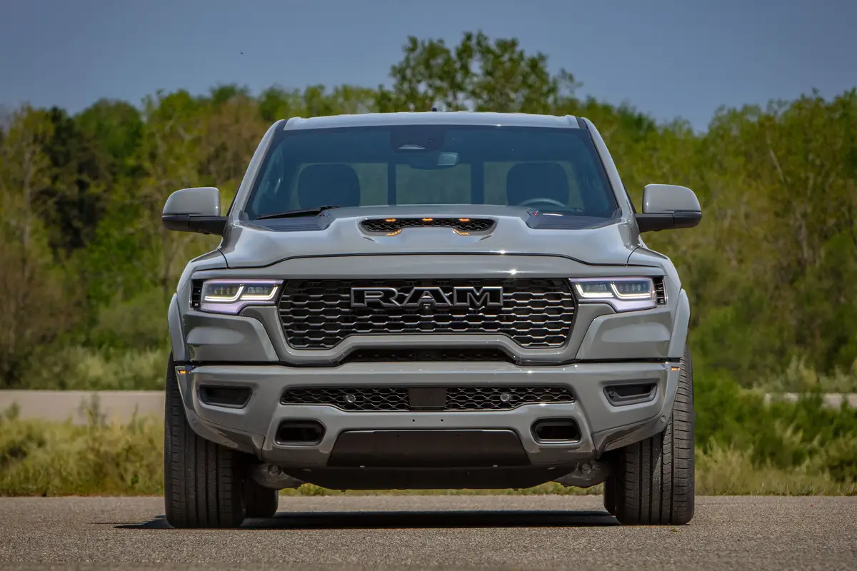 ram 1500 rumble bee 5 7 2027 exterior oem 10 jpg