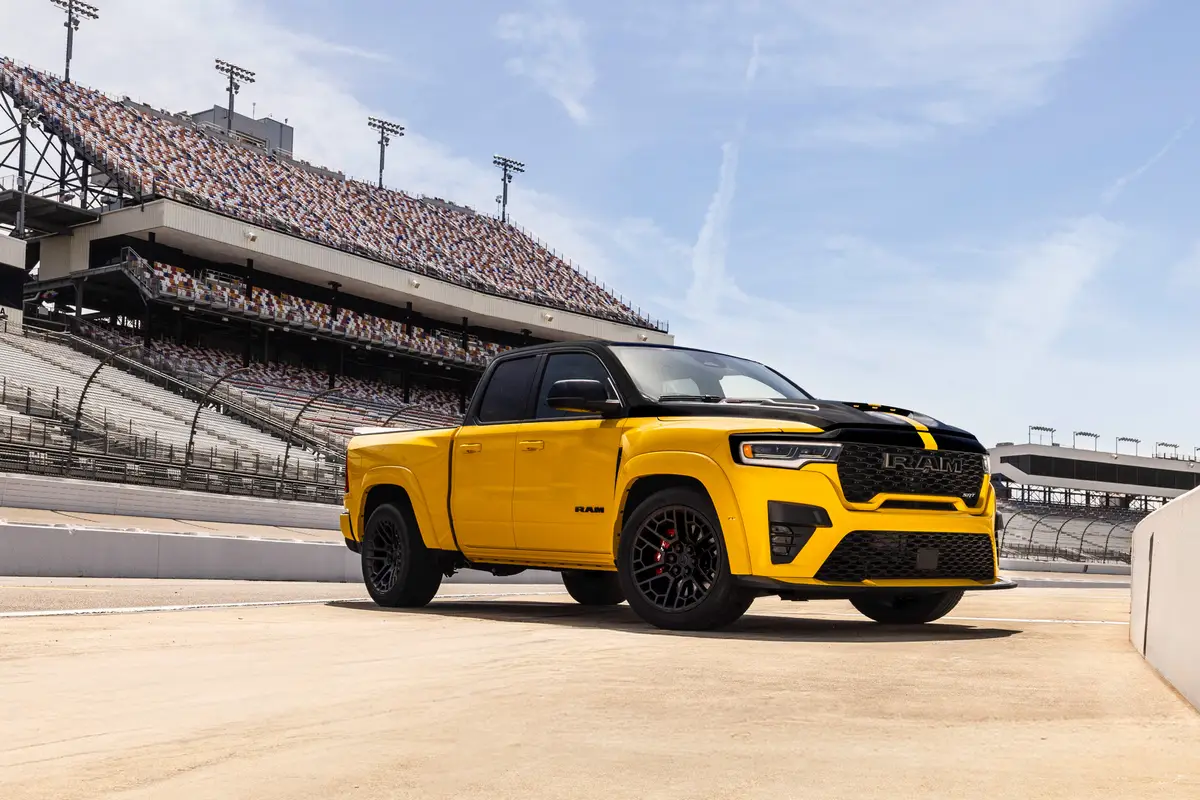 ram 1500 rumble bee srt 2027 exterior oem 54 jpg