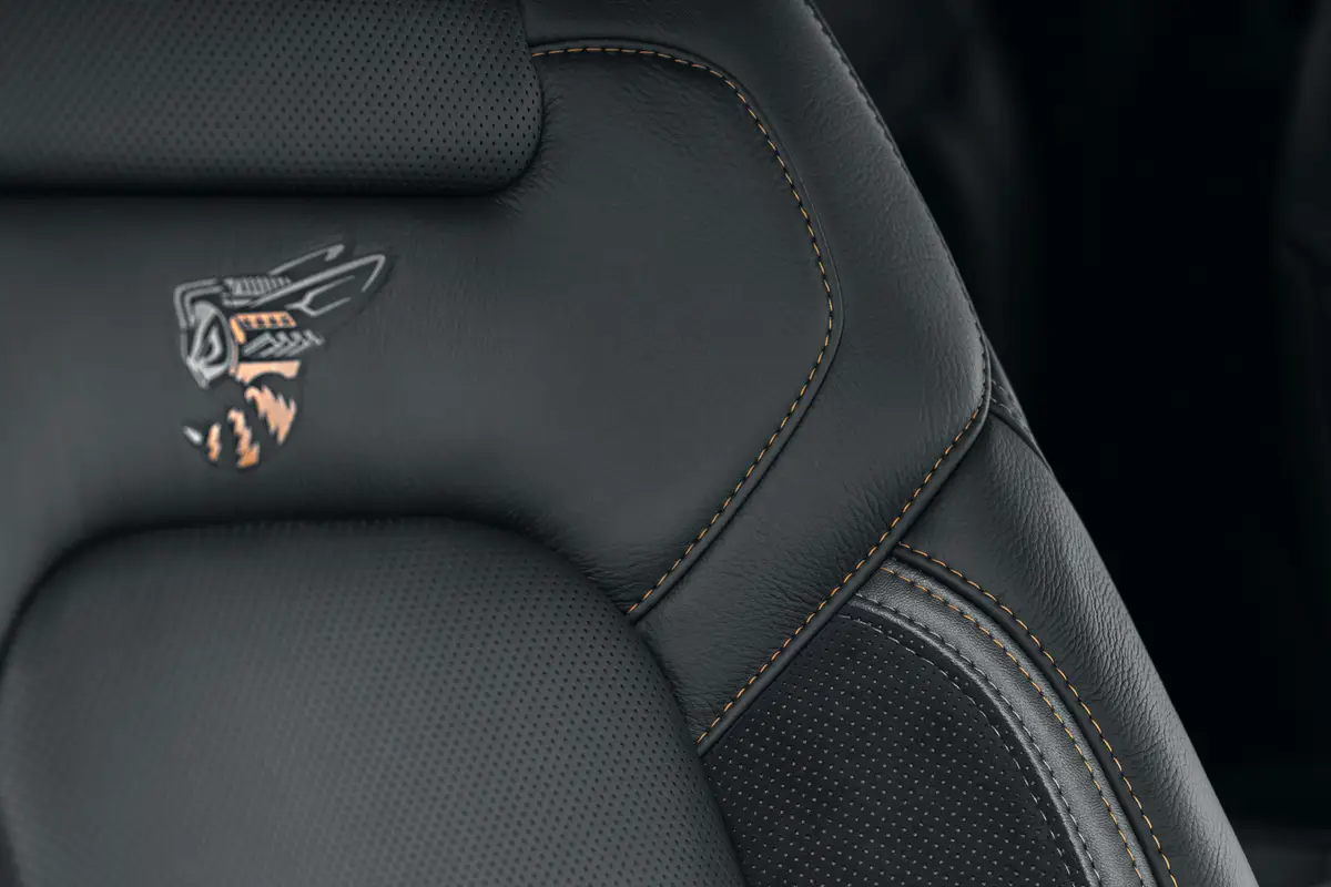 ram 1500 rumble bee srt 2027 interior oem 46 jpg
