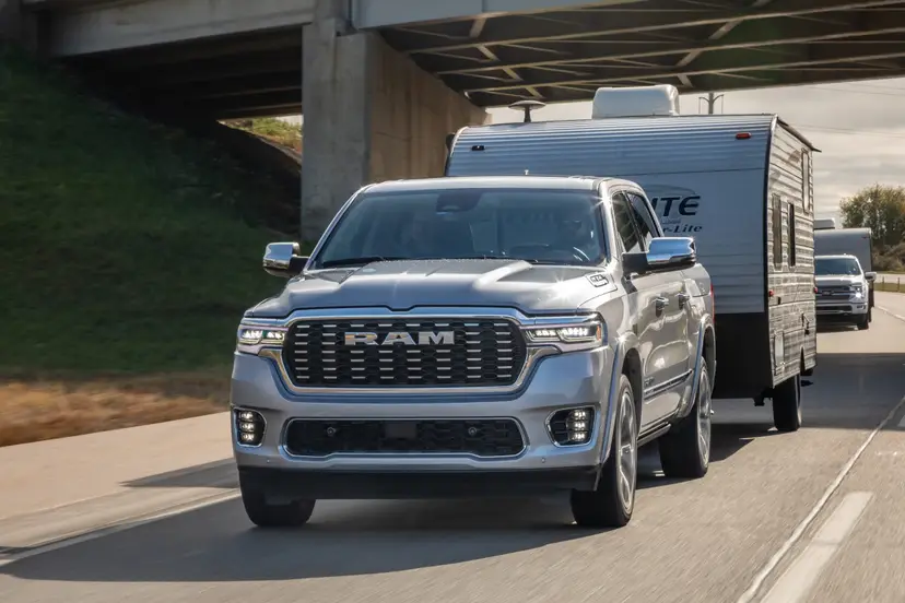 ram-1500-tungsten-2025-03-exterior-dynamic-towing-front
