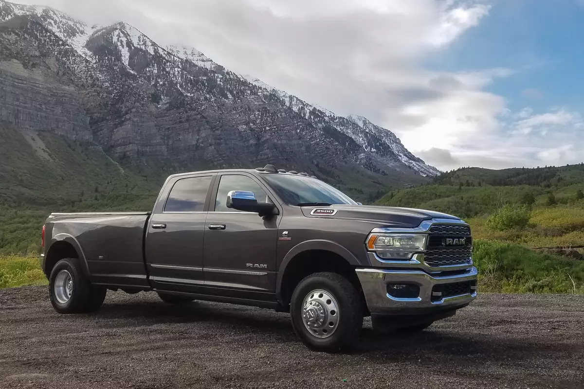 Faial Ubestemt forstørrelse 2019 Ram 3500 MPG: What to Expect With 1,000 Torques Towing 16,000 Pounds |  Cars.com
