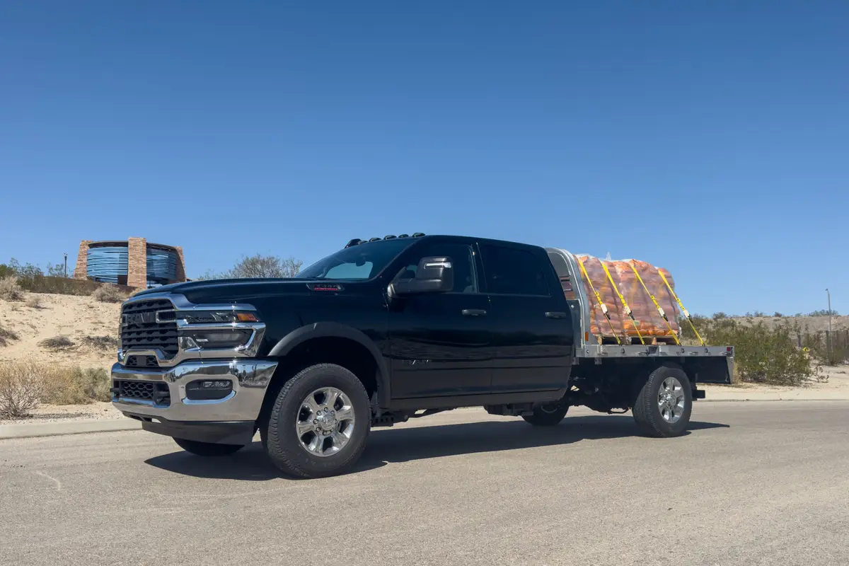 ram 3500hd 2025 01 exterior front angle scaled jpg