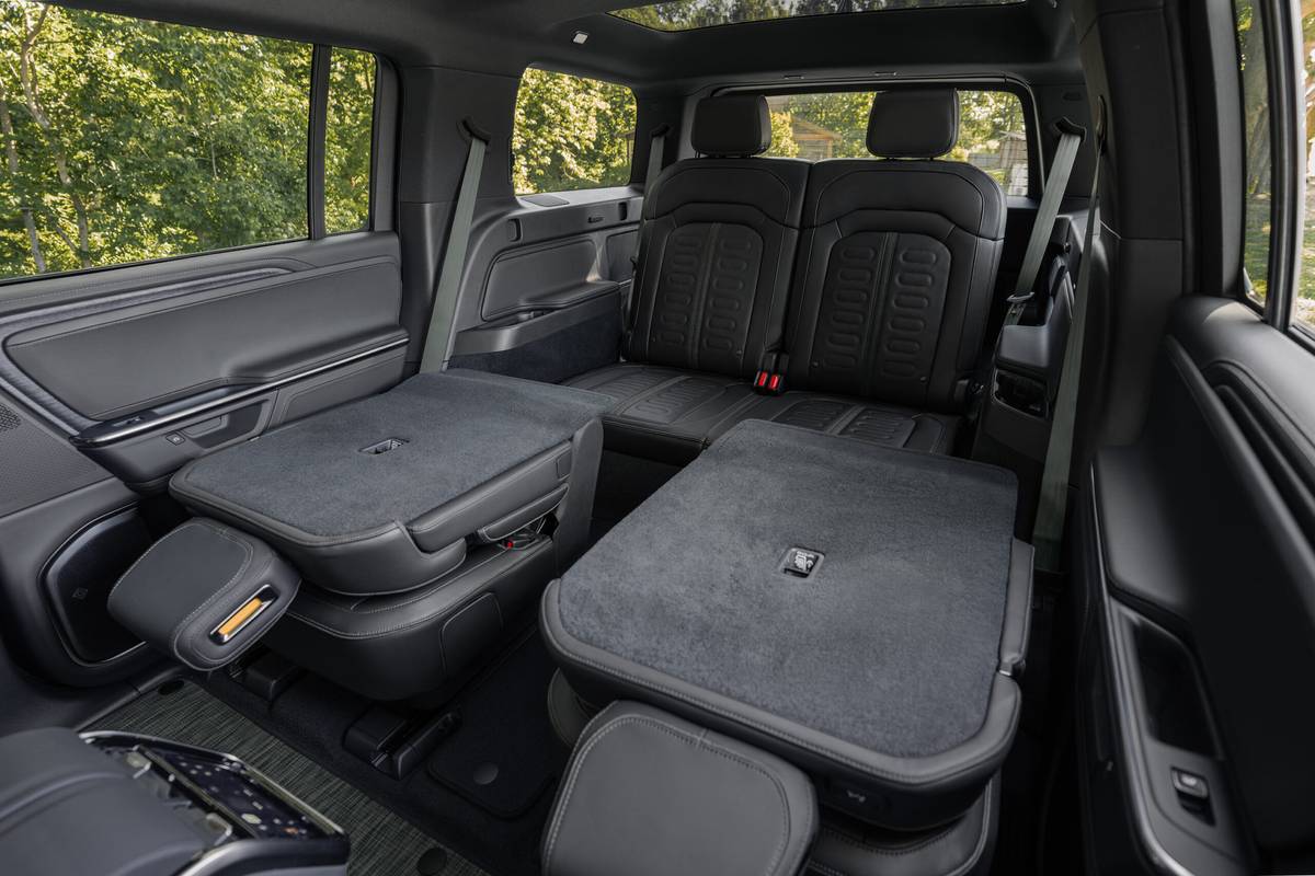 rivian r1s 2027 interior oem 02 scaled jpg