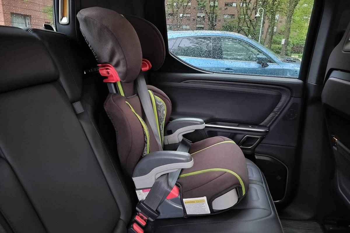 rivian r1t 2024 interior csc 04 jpg