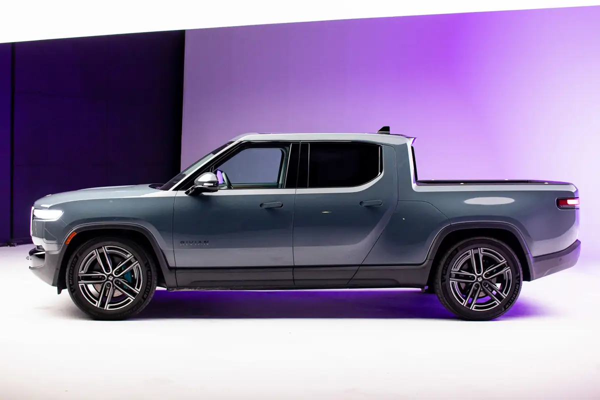 2025 Rivian R1T
