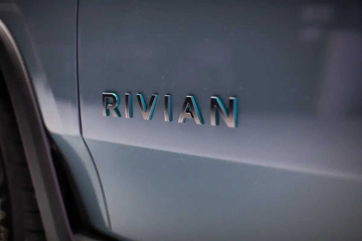 2025 Rivian R1T