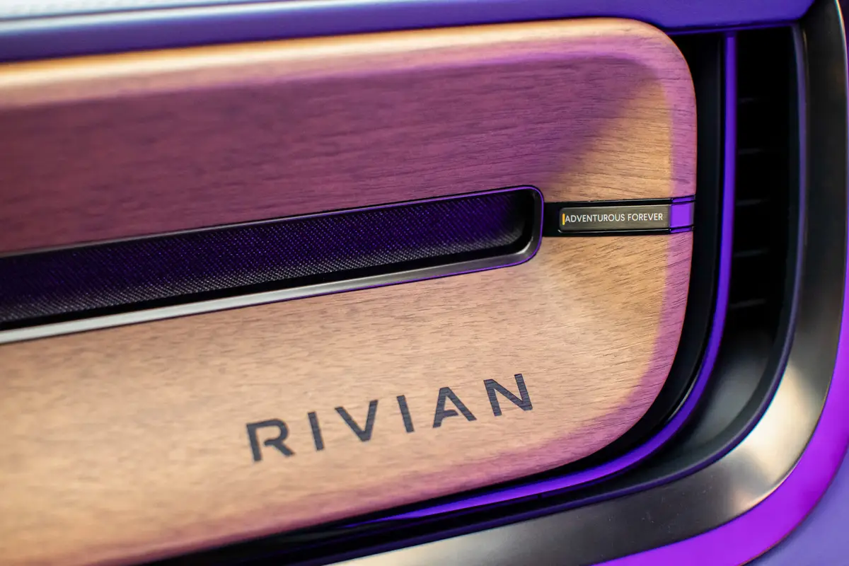 2025 Rivian R1T