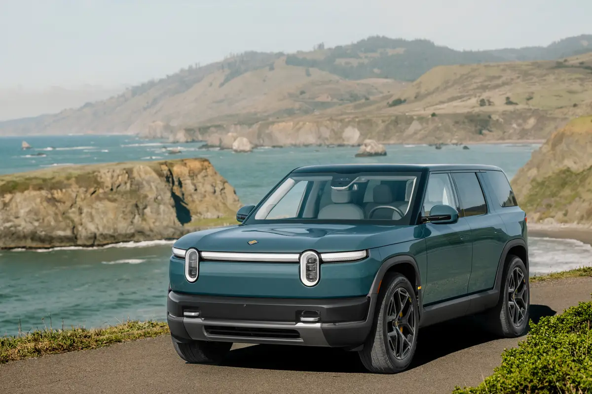 rivian r2 2027 exterior oem 04 jpg