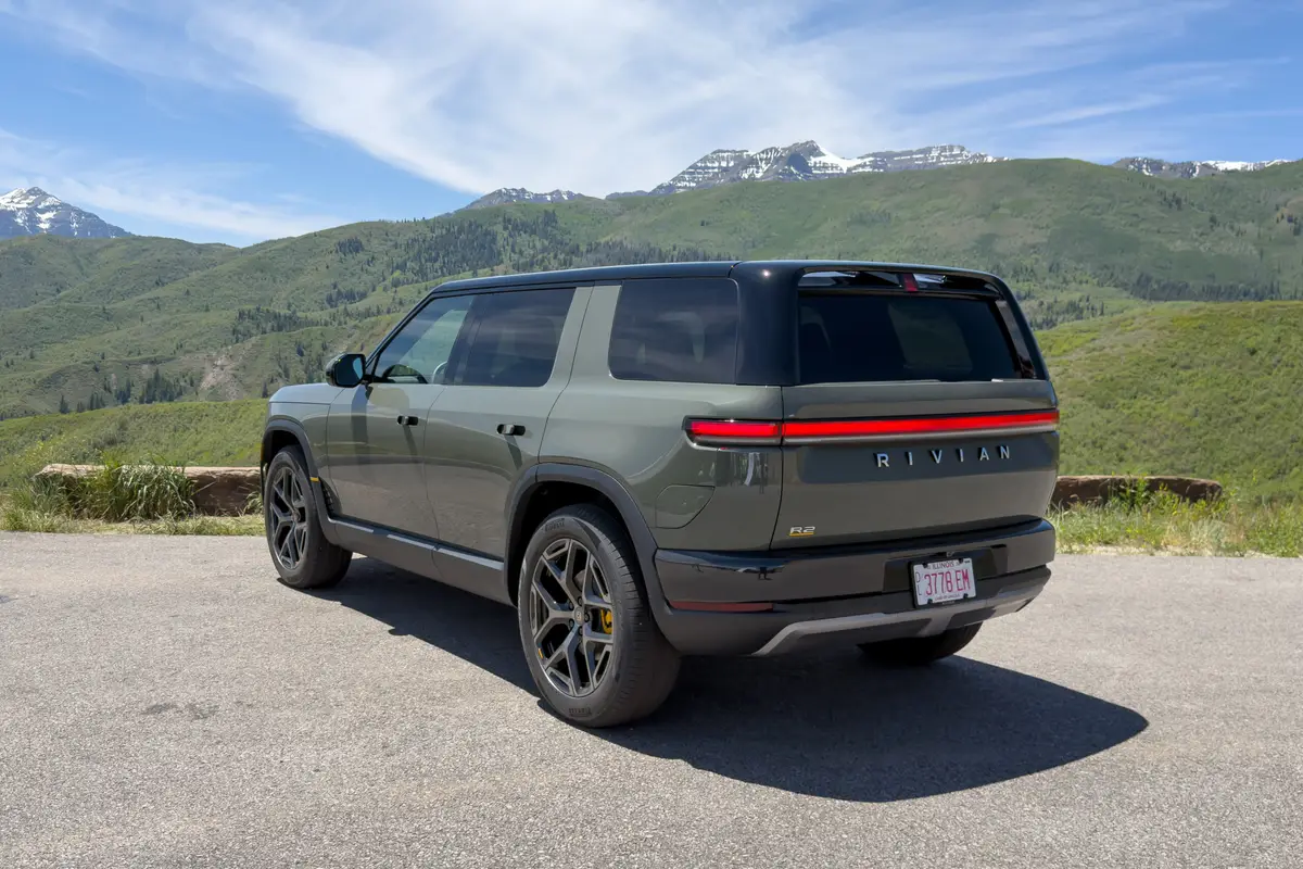 rivian r2 performance launch edition 2027 13 exterior rear angle scaled jpg