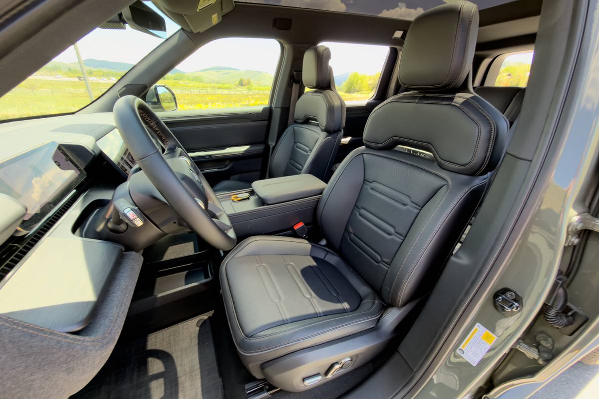 rivian r2 performance launch edition 2027 22 interior front row seat jpg
