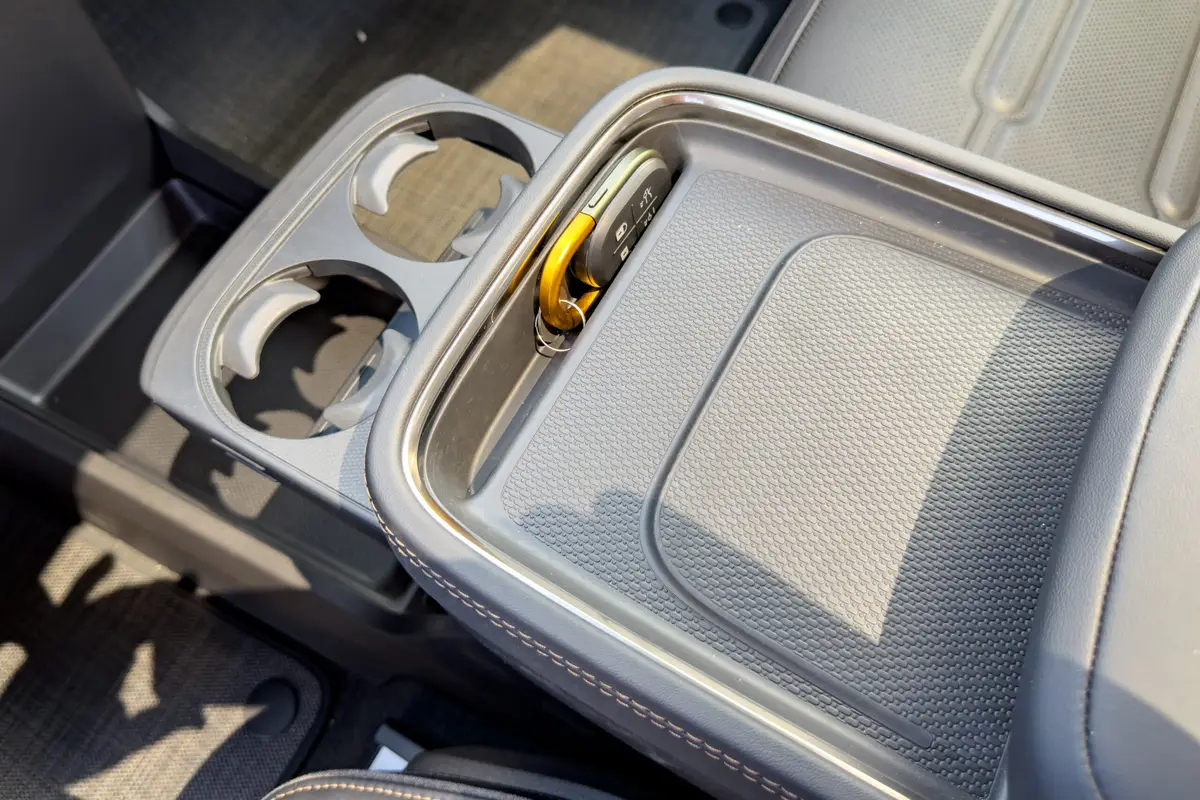 rivian r2 performance launch edition 2027 30 interior center console scaled jpg
