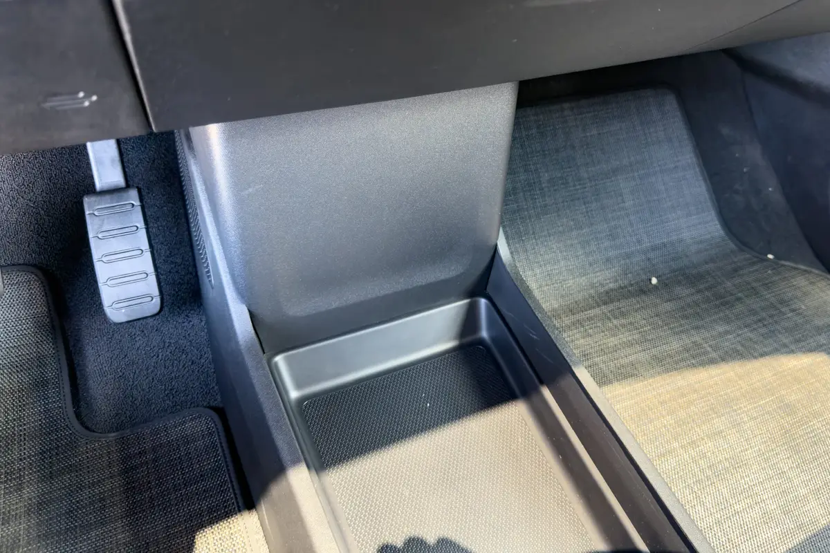 rivian r2 performance launch edition 2027 31 interior footwell cargo scaled jpg