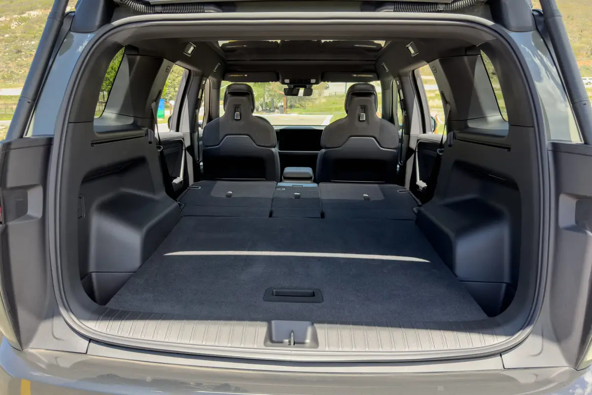 rivian r2 performance launch edition 2027 34 interior cargo scaled jpg