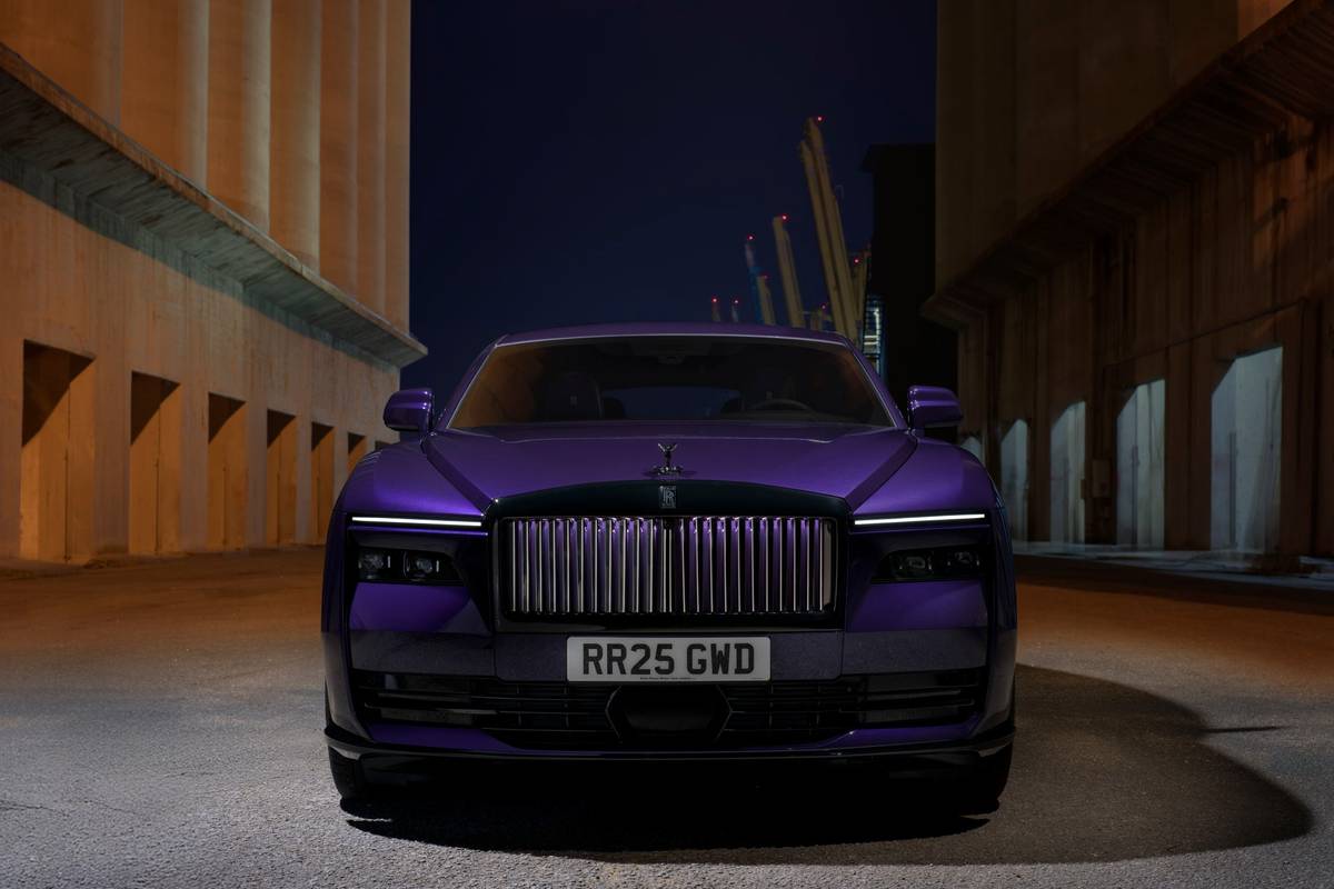 rolls royce spectre black badge 2025 exterior oem 04 jpg